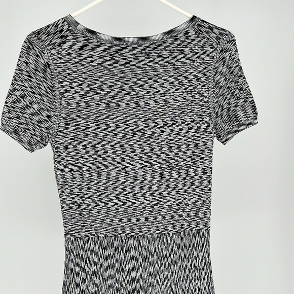 ANN TAYLOR DRESS - Picture 6 of 9